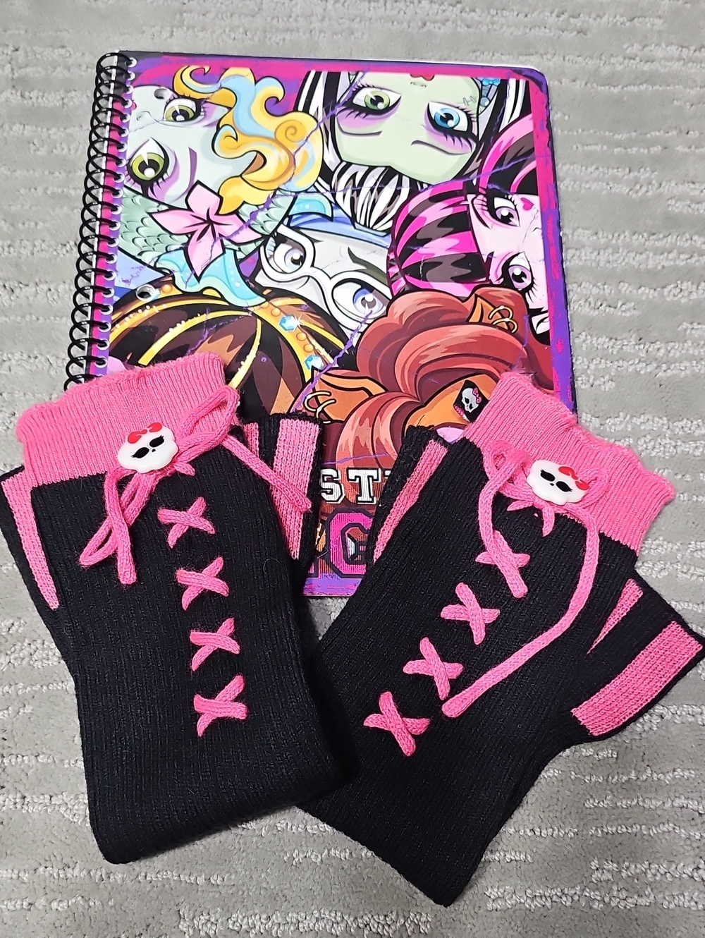 Monster High Vintage Mattel 2013 Pink and Black Lace-up Fingerless Gloves